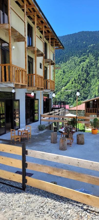 Guest House Guli Mestia Kültér fotó