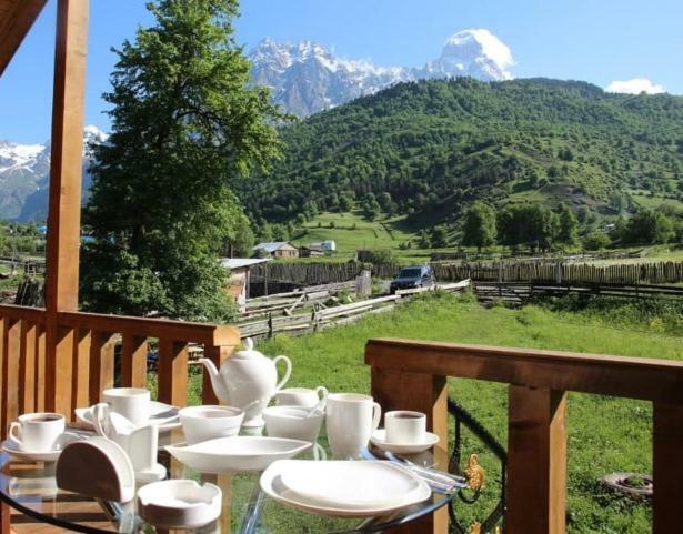 Guest House Guli Mestia Kültér fotó